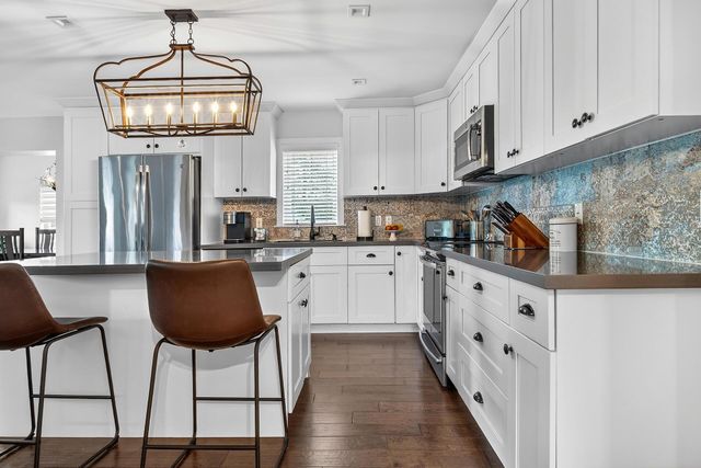 354 Marlborough Place, West Palm Beach, FL 33405