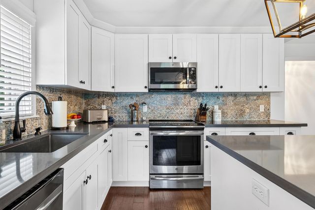 354 Marlborough Place, West Palm Beach, FL 33405