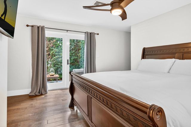 354 Marlborough Place, West Palm Beach, FL 33405