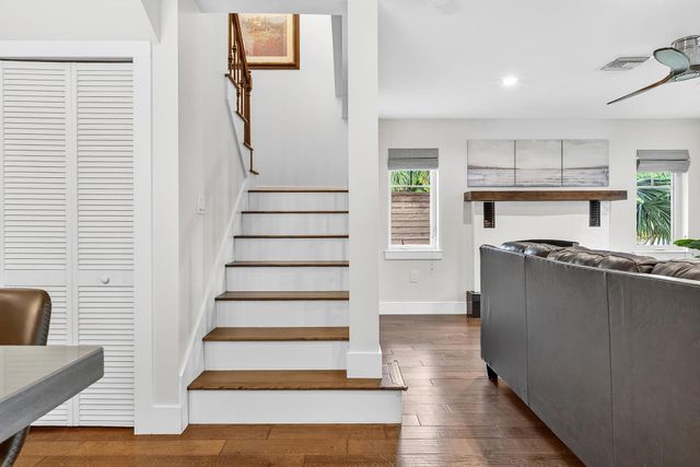 354 Marlborough Place, West Palm Beach, FL 33405