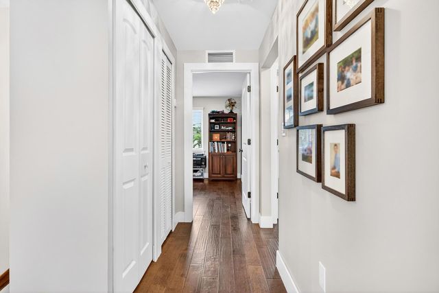 354 Marlborough Place, West Palm Beach, FL 33405