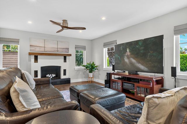 354 Marlborough Place, West Palm Beach, FL 33405