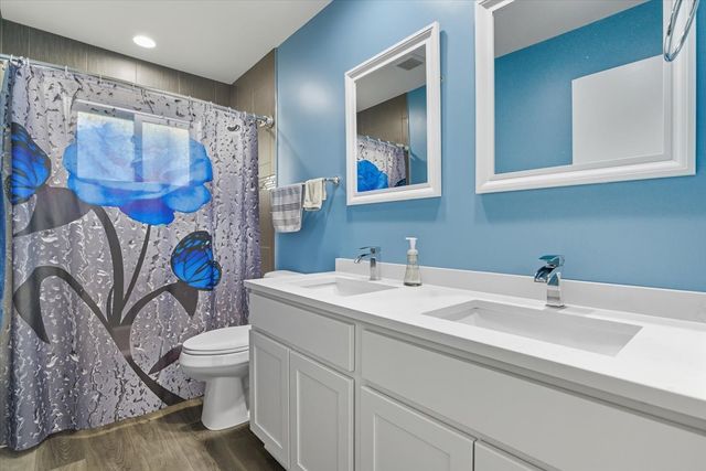 830 Russell Avenue, Winthrop Harbor, IL 60096