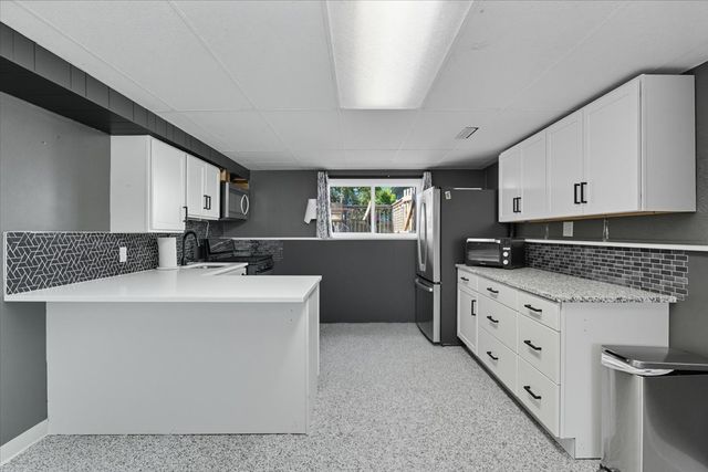 830 Russell Avenue, Winthrop Harbor, IL 60096