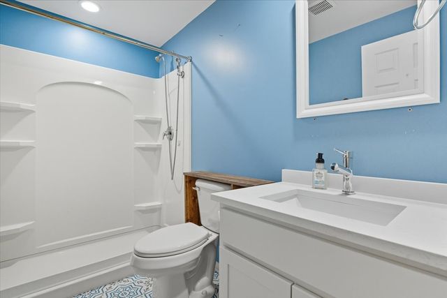 830 Russell Avenue, Winthrop Harbor, IL 60096