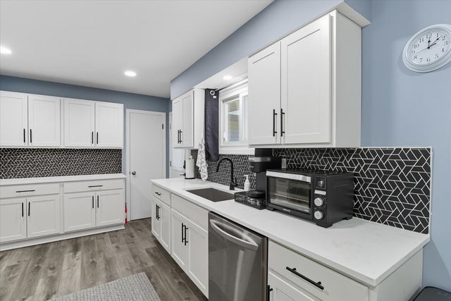 830 Russell Avenue, Winthrop Harbor, IL 60096