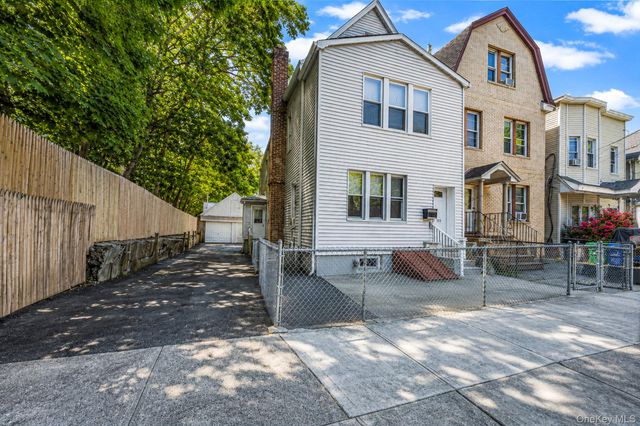 10003 88th Avenue, Richmond Hill, NY 11418