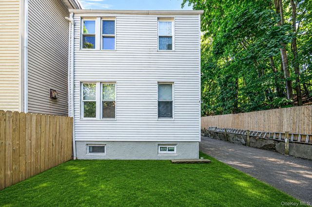 10003 88th Avenue, Richmond Hill, NY 11418