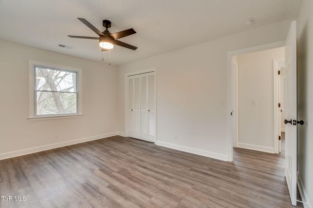 404 Oakmont Drive, Kingsport, TN 37663