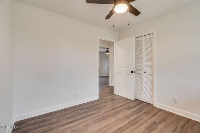 404 Oakmont Drive, Kingsport, TN 37663