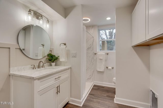 404 Oakmont Drive, Kingsport, TN 37663