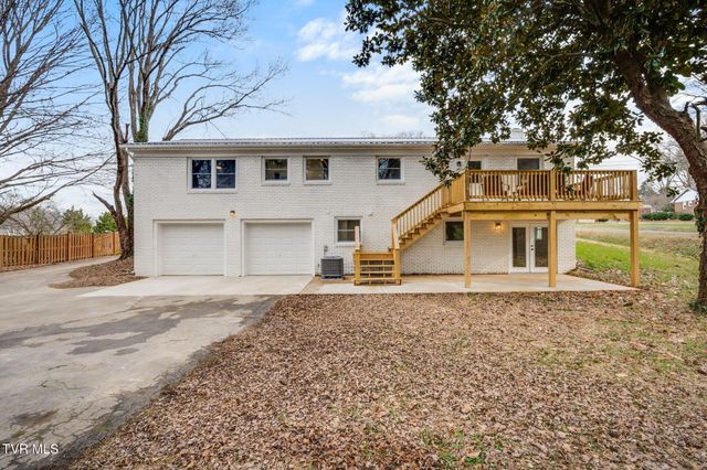 404 Oakmont Drive, Kingsport, TN 37663