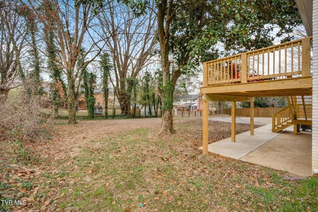 404 Oakmont Drive, Kingsport, TN 37663