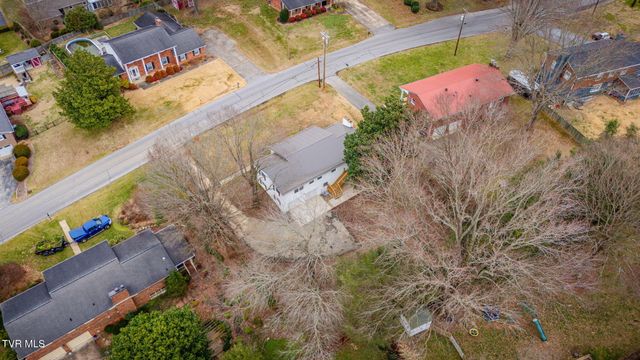 404 Oakmont Drive, Kingsport, TN 37663