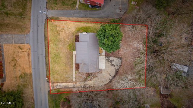 404 Oakmont Drive, Kingsport, TN 37663