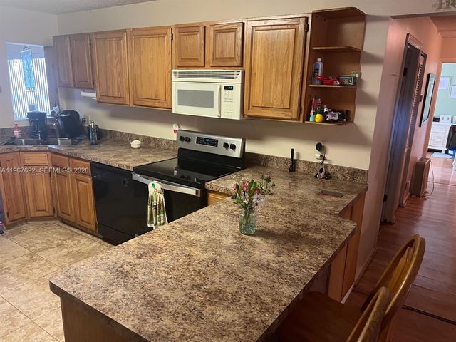 11520 NW 26th St, Plantation, FL 33323