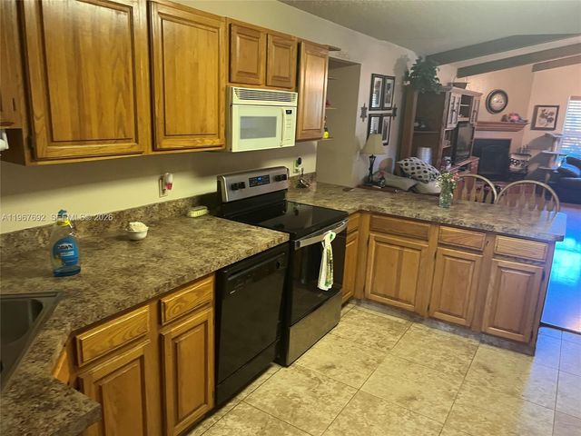 11520 NW 26th St, Plantation, FL 33323