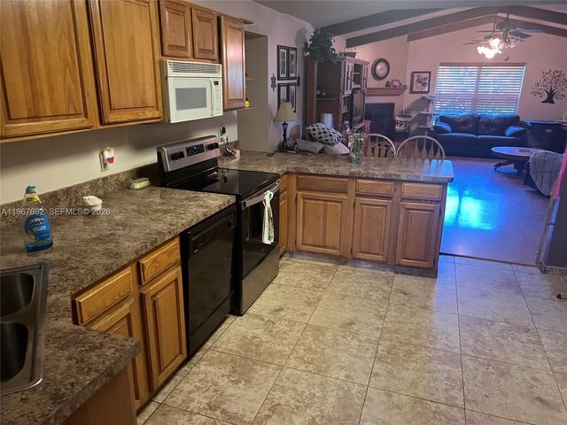 11520 NW 26th St, Plantation, FL 33323