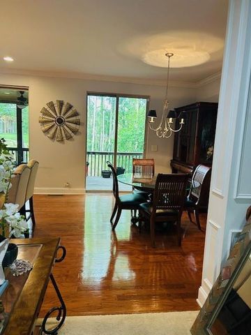 2925 Camplay Drive, Suwanee, GA 30024