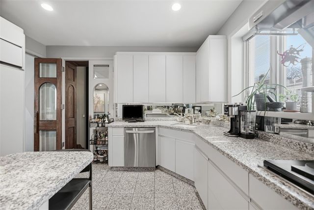 918 S Aiken Avenue, Shadyside, PA 15232