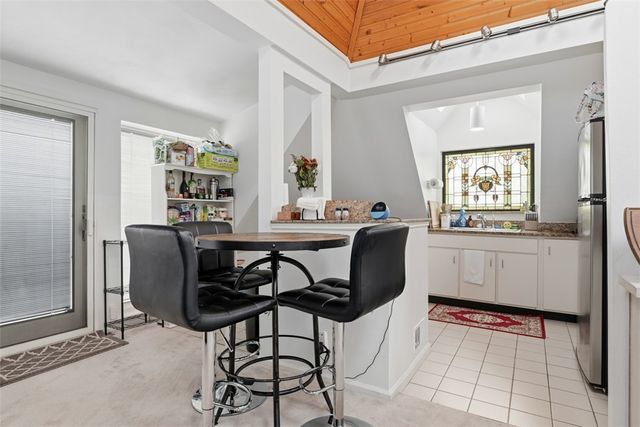 918 S Aiken Avenue, Shadyside, PA 15232