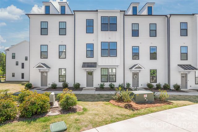 15309 Ballancroft Parkway, Charlotte, NC 28277