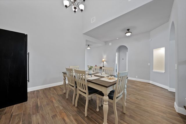 810 Sundown Court, Midlothian, TX 76065