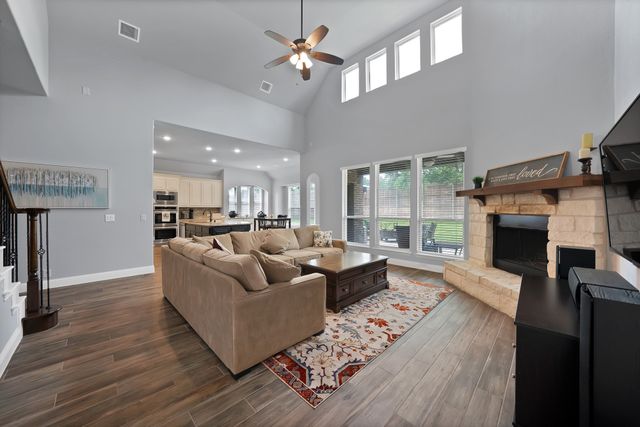 810 Sundown Court, Midlothian, TX 76065