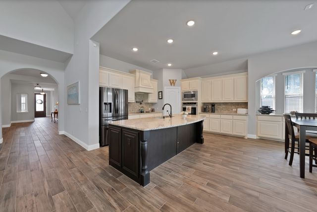 810 Sundown Court, Midlothian, TX 76065