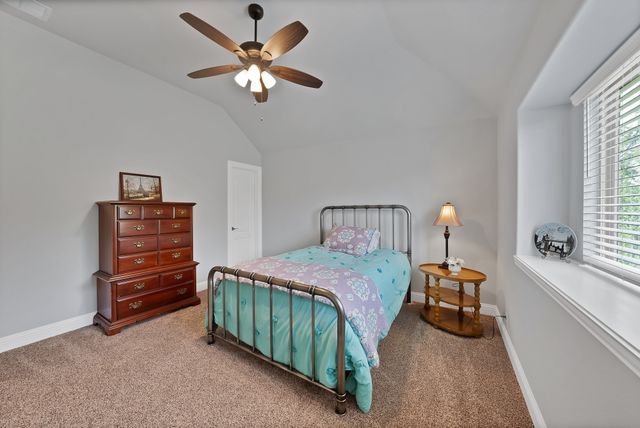 810 Sundown Court, Midlothian, TX 76065