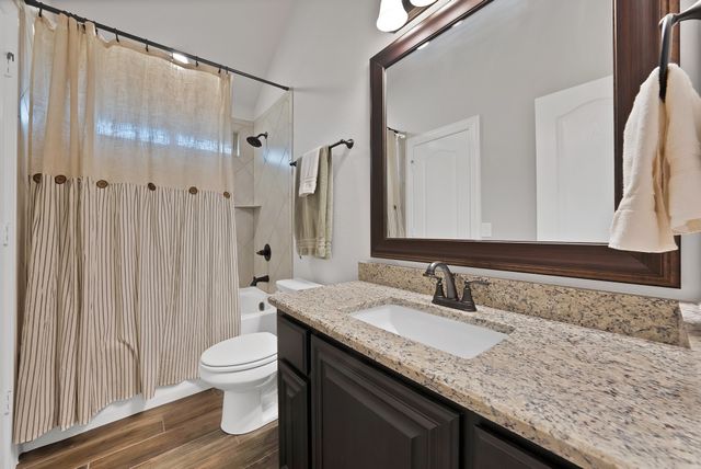 810 Sundown Court, Midlothian, TX 76065