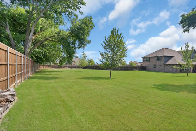 810 Sundown Court, Midlothian, TX 76065