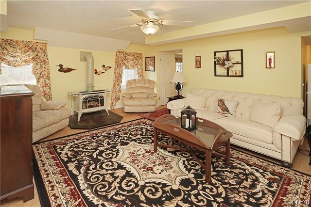 3293 W Lake Road, Cazenovia, NY 13035