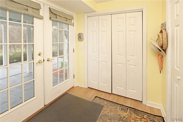 3293 W Lake Road, Cazenovia, NY 13035