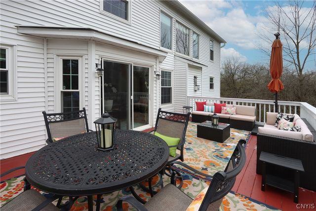 3293 W Lake Road, Cazenovia, NY 13035