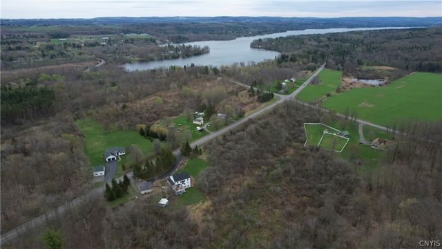 3293 W Lake Road, Cazenovia, NY 13035