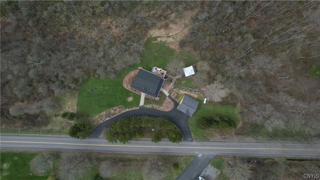 3293 W Lake Road, Cazenovia, NY 13035