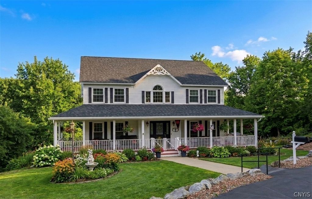 3293 W Lake Road, Cazenovia, NY 13035