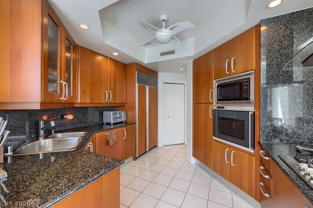 2747 Paradise Road 705, Las Vegas, NV 89109