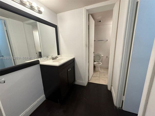 492 NW 165th St Rd C-210, Miami, FL 33169
