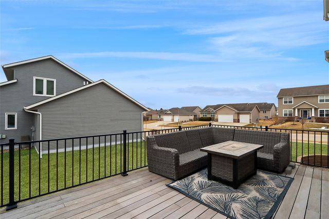 5415 Triple Crown Drive, Marion, IA 52302