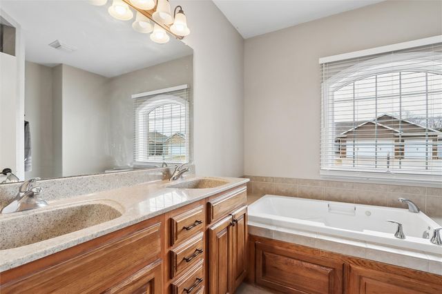 5415 Triple Crown Drive, Marion, IA 52302