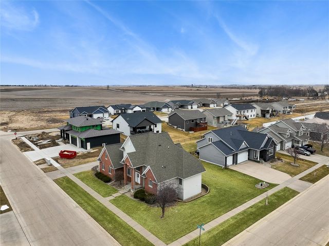 5415 Triple Crown Drive, Marion, IA 52302