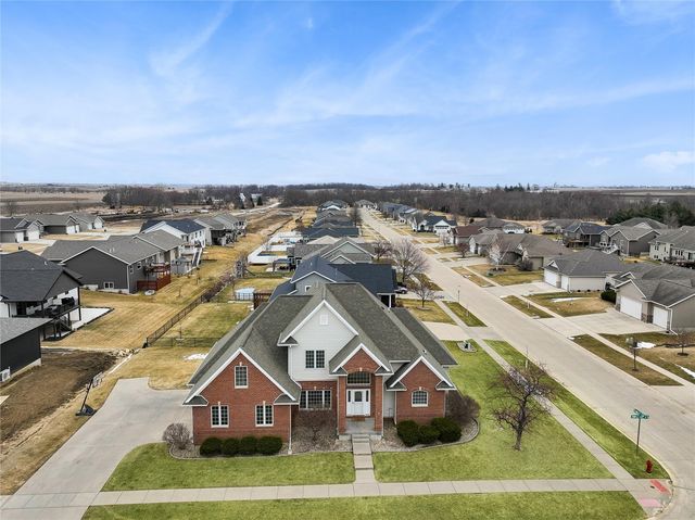 5415 Triple Crown Drive, Marion, IA 52302