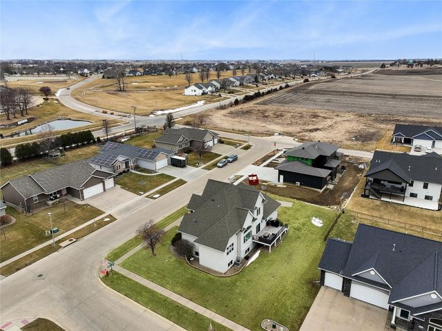 5415 Triple Crown Drive, Marion, IA 52302