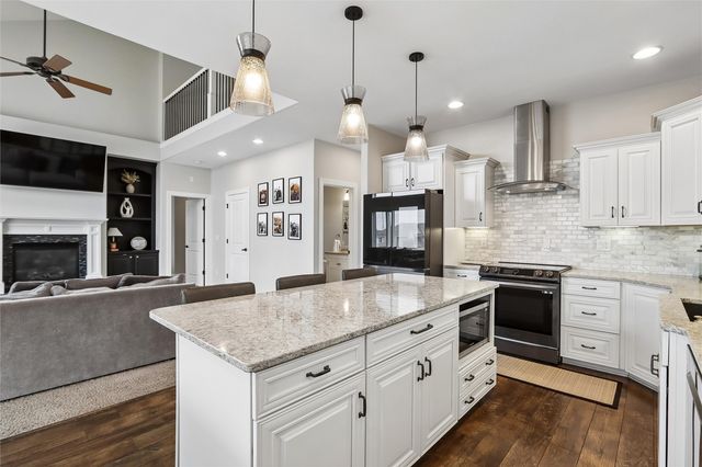 5415 Triple Crown Drive, Marion, IA 52302