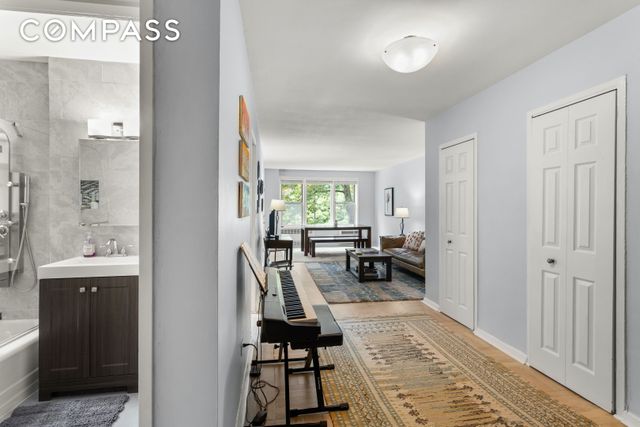 66 Overlook Ter Apt 4K, New York City, NY 10040