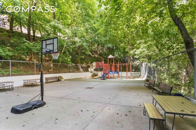 66 Overlook Ter Apt 4K, New York City, NY 10040