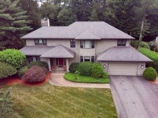 70 Tennyson Dr, Longmeadow, MA 01106