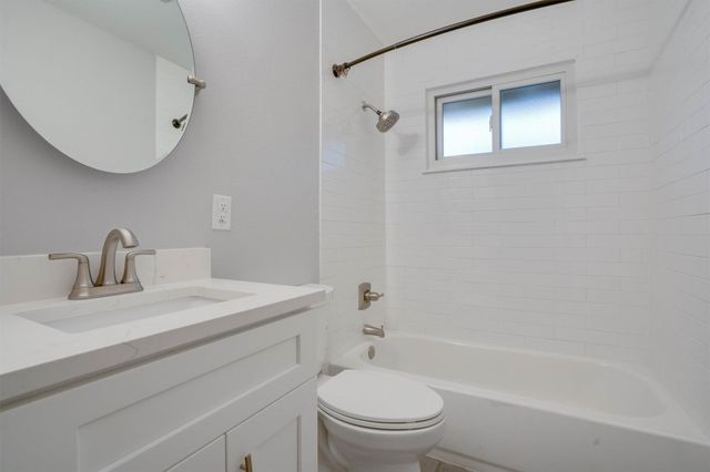 600 Bramble DR, Austin, TX 78745